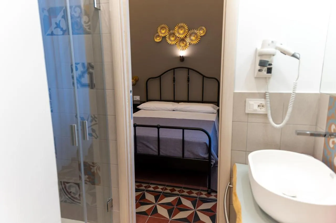 Ursino'S Luxury Bed & Breakfast Katanya